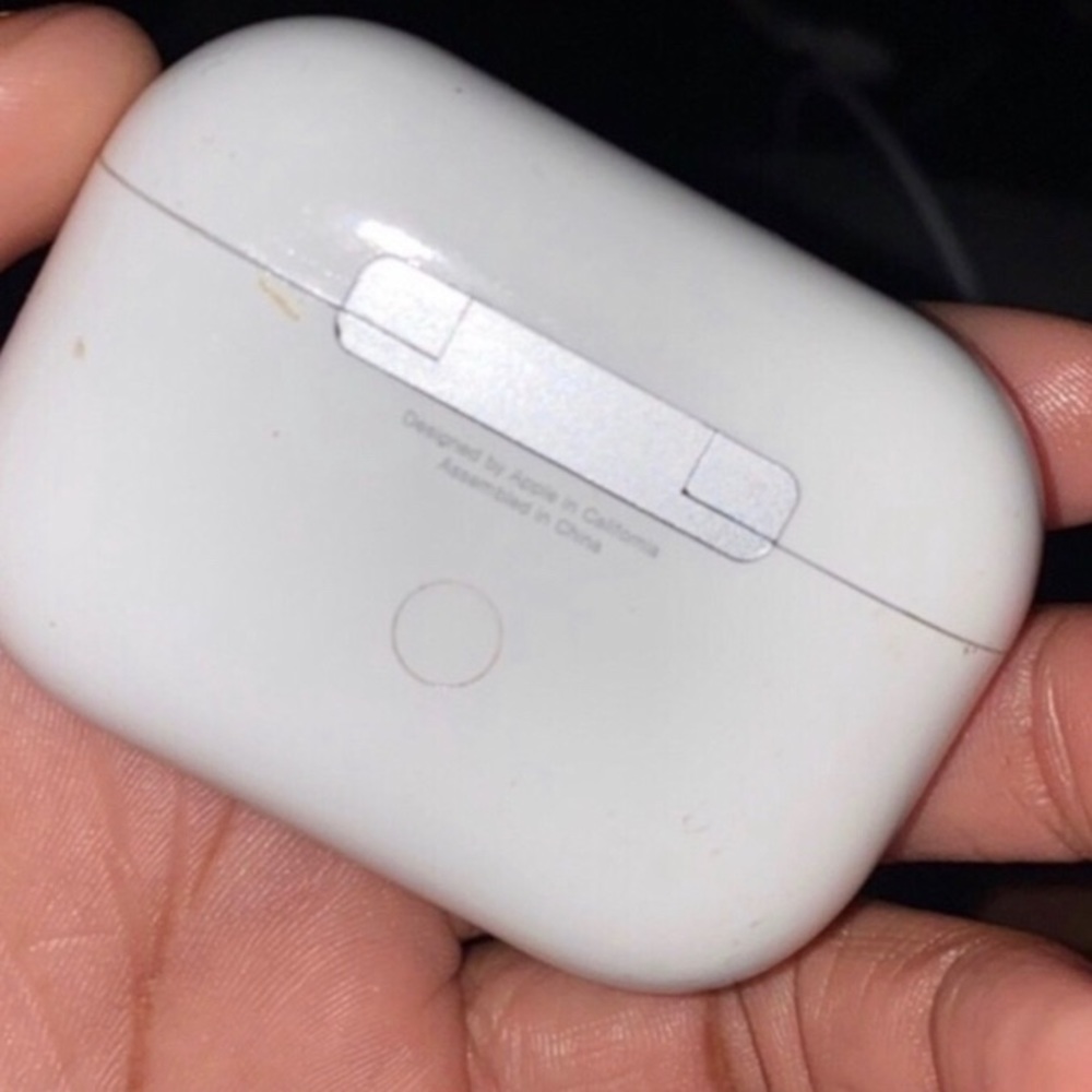 APPLE AIRPOD PRO - Picture 3 of 3